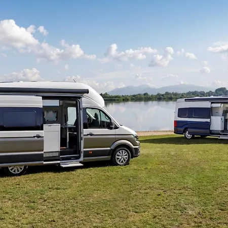 בית נופש Cookies Campers - Large Campervan *